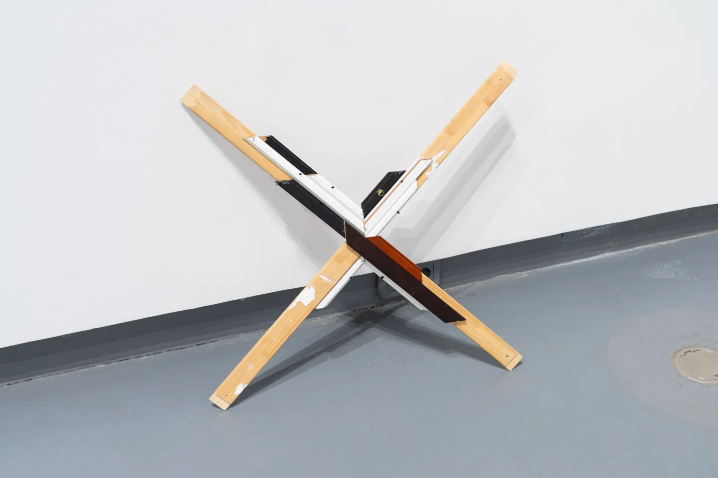 Tobias Bertz Solo Show: Outro/Intro (Monday Freestyle)